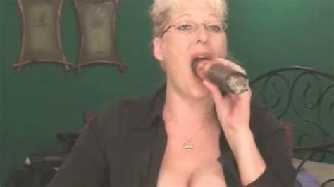 crazy huge cigar and big mature tits porn videos