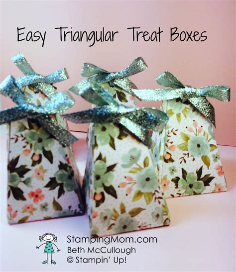 easy triangular treat boxes