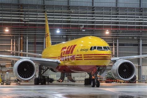 dhl express purchases  additional boeing  freighters