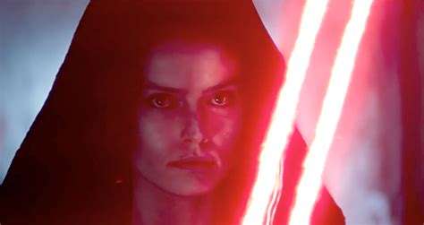 Rey Embraces The Dark Side In Star Wars The Rise Of Skywalker Trailer