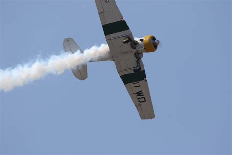 top  aerobatic aircraft   wings  camarillo