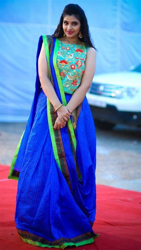 South Indian Tv Anchor Syamala Hot Looking In Blue Lehenga