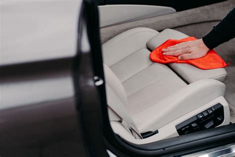 easy ways  protect  cloth car seats  rips  stains