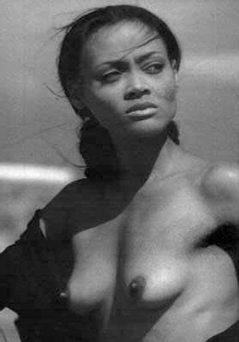 robin givens nude hot images