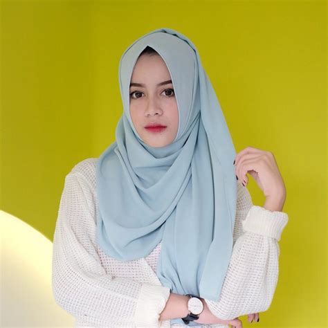 model hijab cantik bergantung   pilihan bahannya