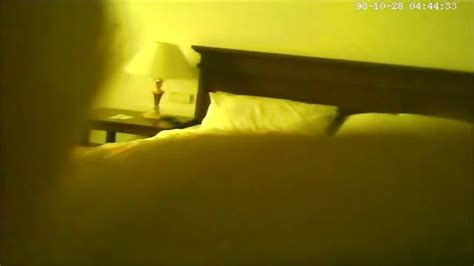 pillados en la cama por una cámara oculta porndroids