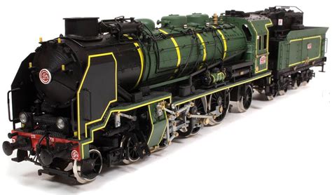 occre pacific  train locomotive  scale model kit