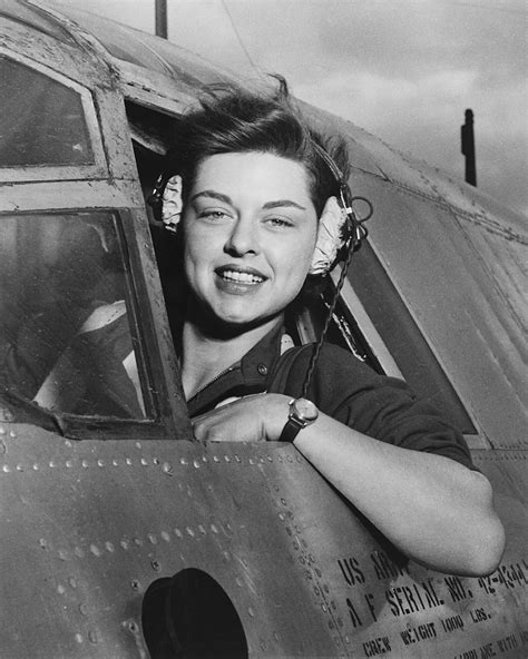Elizabeth L Gardner Wasp Women Airforce Service Pilots Member At