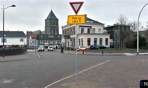 noordweg voor koggewerf beschouwd als uitrit na herinrichting omgeving