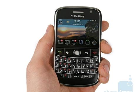 remembering  blackberry bold   phone  defined blackberrys legacy phonearena