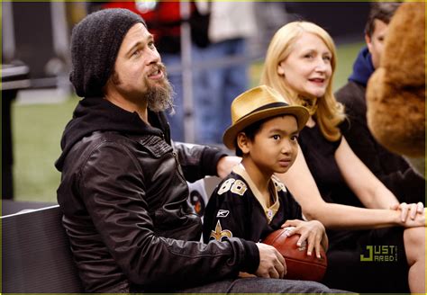 Brad Pitt And Maddox New Orleans Football Time Photo 2408828