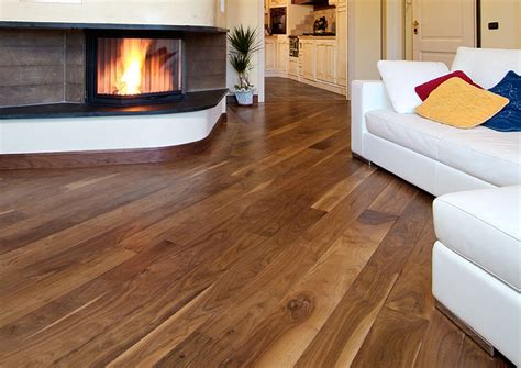 Il pavimento piscina effetto legno è una riproduzione . Pavimenti in legno