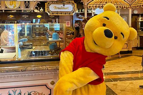 ranking all of the disneyland character dining experiences