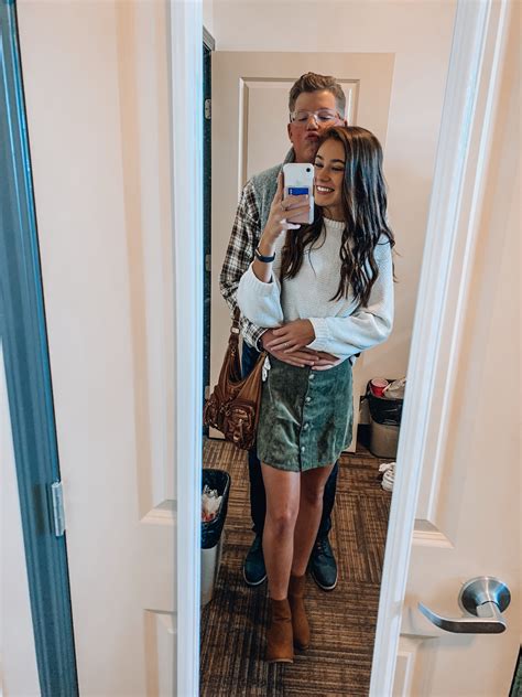 Casual Mirror Pic Cute Couples Photos Photo Poses For Couples Cute