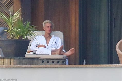 katching my i justin bieber goes full frontal naked in skinny dipping session in bora bora with