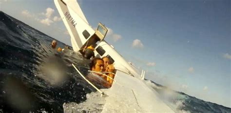 terrifying video  hawaiian plane crash    cabin abc news