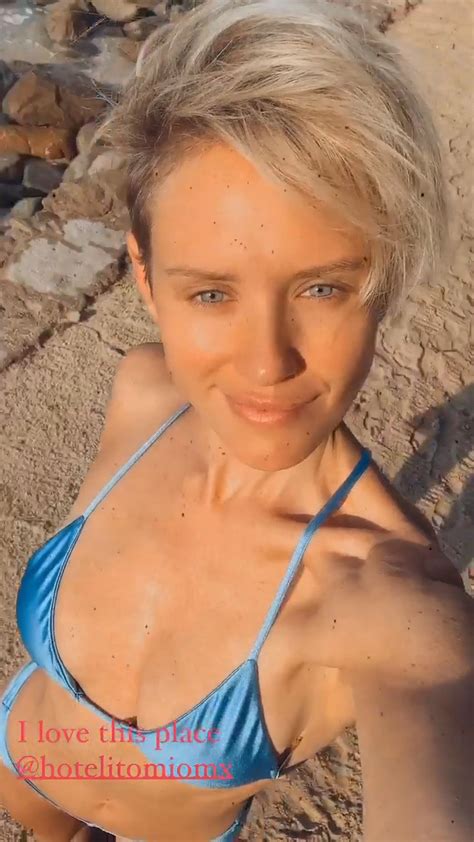 Nicky Whelan Sexy And Skinny In A Bikini 13 Photos