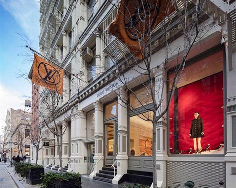 inside louis vuitton s redesigned soho store luxurylaunches