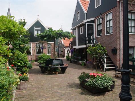 volendam volendam cities road structures places city lugares