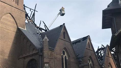 toren urbanuskerk amstelveen gespaard bij enorme brand nos