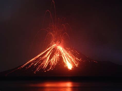 krakatoa puts   rare display  volcanic lightning  courier mail