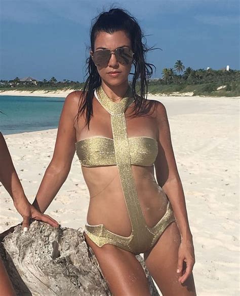 kourtney kardashian under fire for controversial pic of