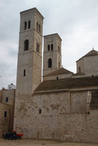 cathedrale romane saint conrad commune de bari province flickr