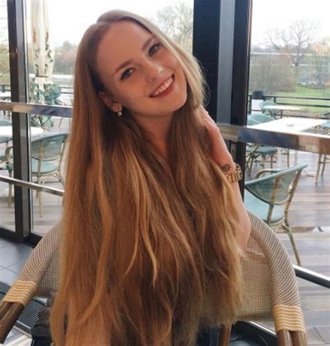 is this the world s hottest teacher tutor becomes online sensation after video of her maths