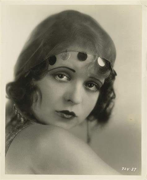 beautiful vintage portraits of women historical arts and