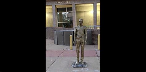 mystery jeffrey epstein statue appears in downtown albuquerque
