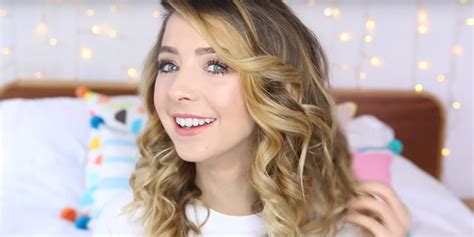 zoella named sexiest beauty star by victoria s secret social stars youtube stars zoe sugg