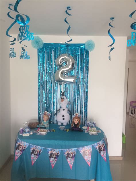decoracion sencilla pero linda de frozer frozen themed birthday party frozen birthday party