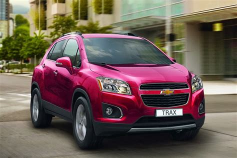 chevrolet trax crossover diesel price  specs  india techgangs