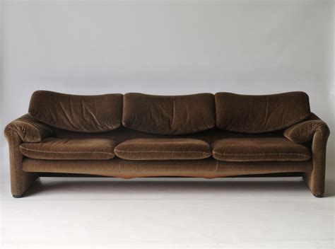 maralunga sofa  vico magistretti  cassina   sale  pamono