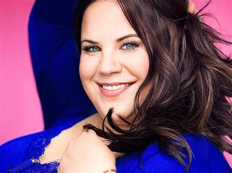 whitney thore speaks with people about finding happiness as an obese
