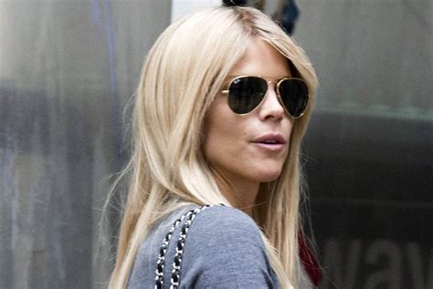 elin nordegren is single and ready to mingle page six