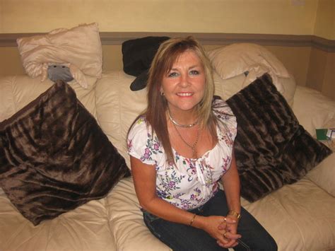 Mossie48 52 From Hemel Hempstead Is A Local Milf Looking For A Sex