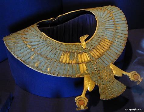 11 Photos Of Lavish Pieces Of Jewelry From Ancient Egypt