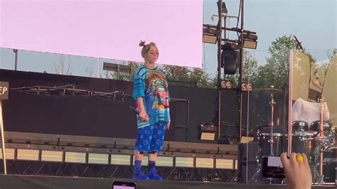 billie eilish spraining  ankle milanorocks youtube