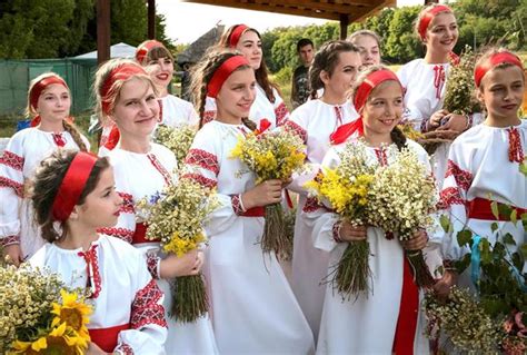 東欧で夏至の祭り“イワン・クパーラ” 読んで見フォト 産経フォト