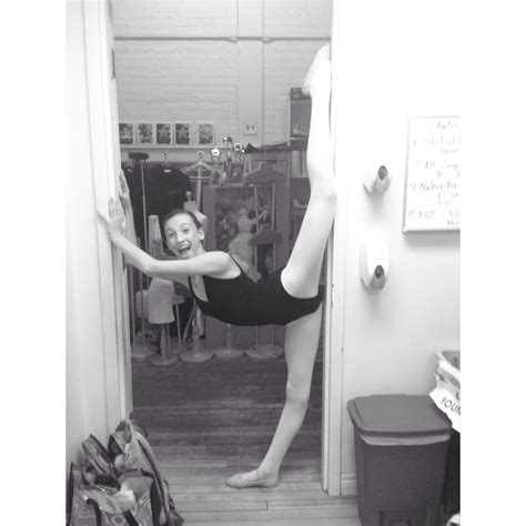 What Dancers Do When They Have Breaks Dancer Dance Ballet