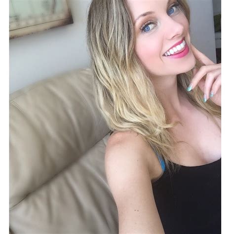 Nicole Arbour Sexy Pictures 56 Pics Sexy Youtubers