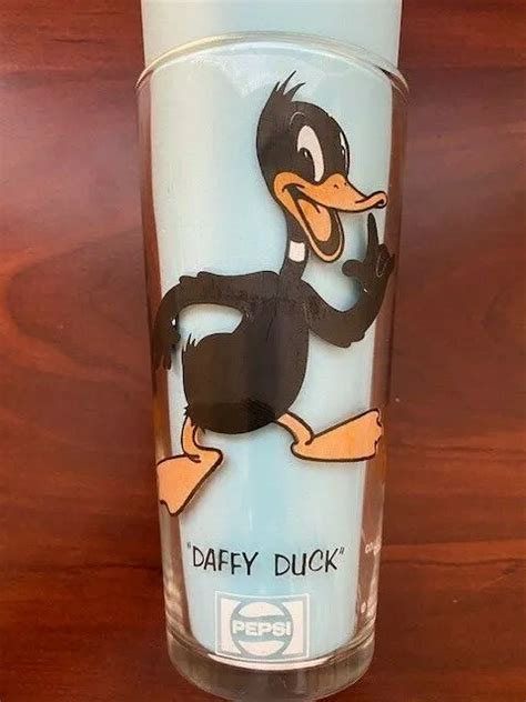Vintage 1973 Warner Bros Looney Tunes Pepsi Collector Series Daffy Duck