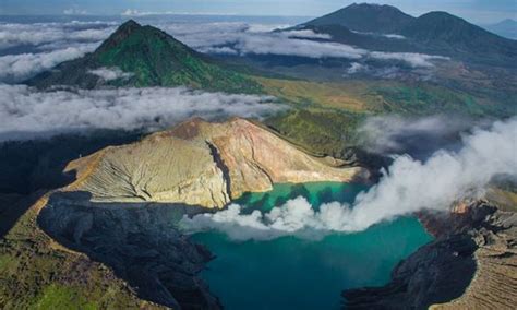 pesona  gunung indonesia  mendunia