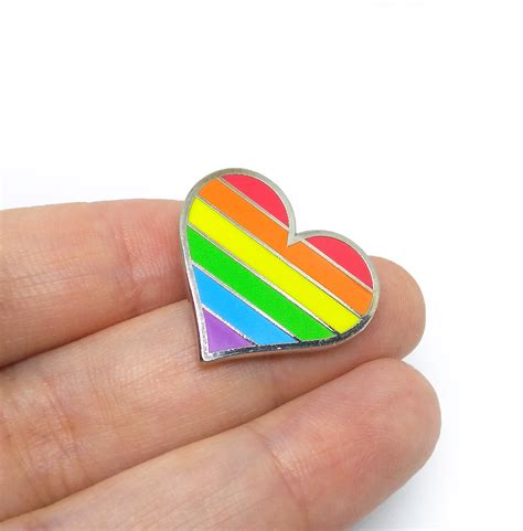 Prideoutlet Lapel Pins Rainbow Pride Heart Lapel Pin