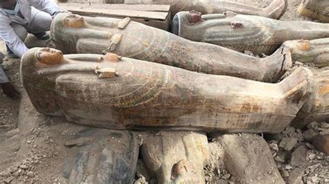 egypt archaeologists find 20 ancient coffins egypt