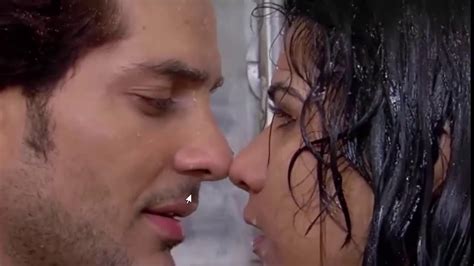 Top 10 Hot Kissing Scenes In Bollywood Kiss Youtube