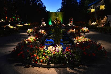 gardens  dark  butchart gardens