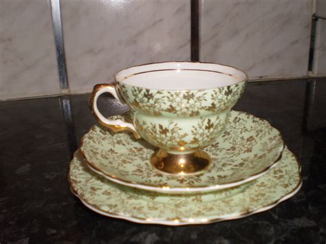 i have an imperial bone china warranted 22 kt gold 6 piece