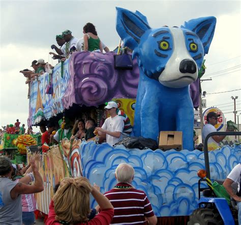 irish parade float     living   blue dog art mardi gras parade mardi gras